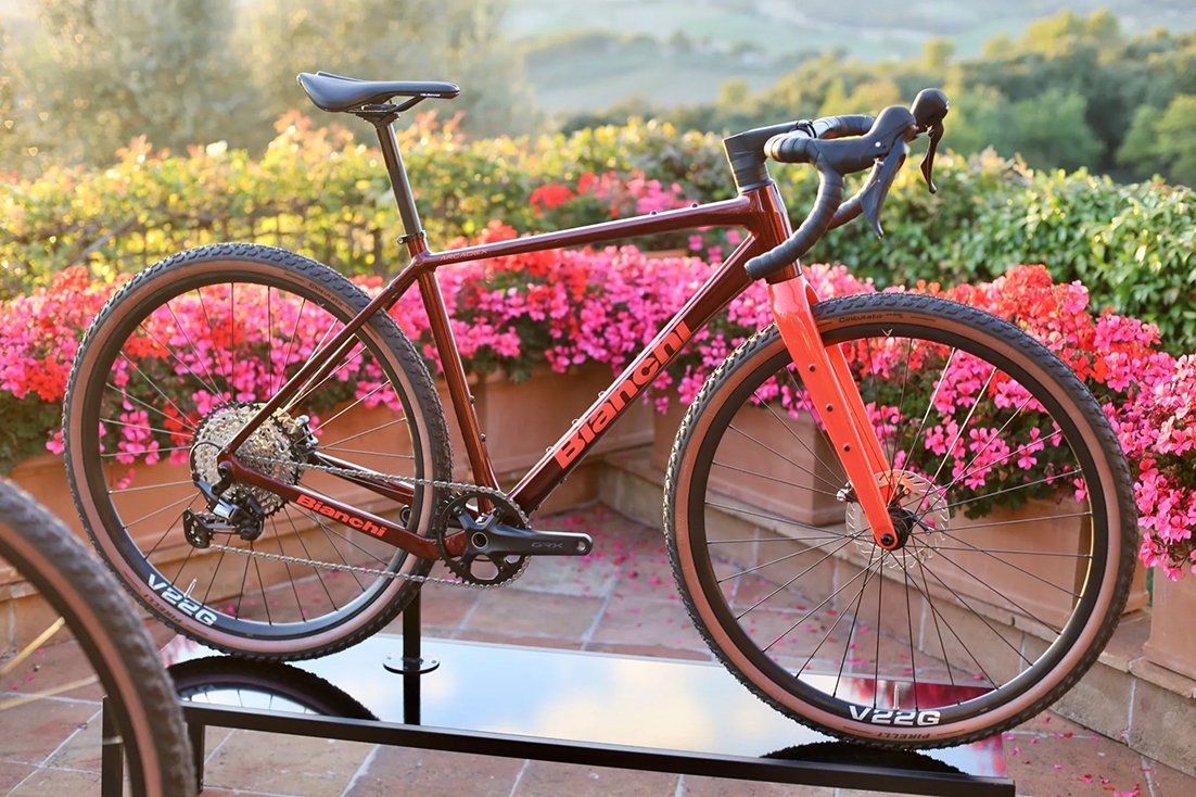 Yeni Bianchi Arcadex AL, “premium alüminyum” bir gravel bisikleti